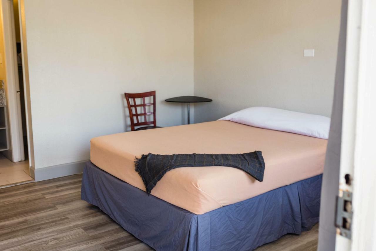 Merit Inn And Suites ボーモント エクステリア 写真