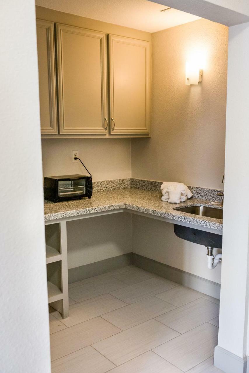 Merit Inn And Suites ボーモント エクステリア 写真