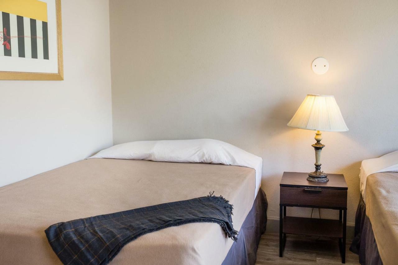 Merit Inn And Suites ボーモント エクステリア 写真